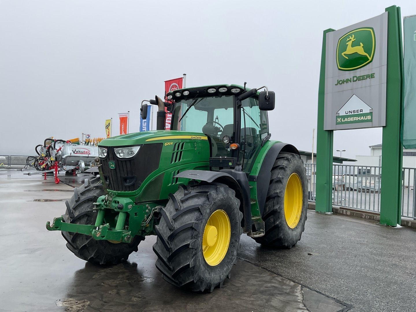 E-FARM: John Deere 6210 R - Tractor - id PZR18J4 - 71.167 € - Año: 2015 - Horas: 10.000,Potencia del motor: 210,Austria