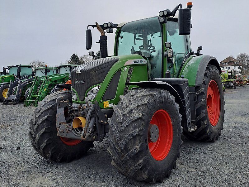 E-FARM: Fendt 724 Vario Profi - Trattore - id NQ8PGWY - 85.000 € - Anno di costruzione: 2018 - Ore: 10.960,Potenza del motore: 240,Germania