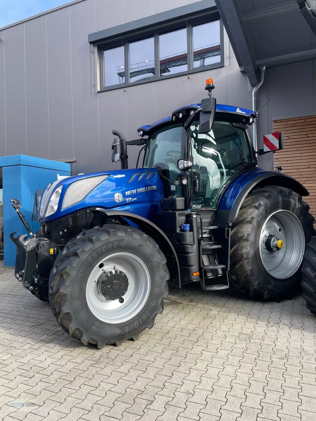 New Holland T7.245 Трактор 171 000 €