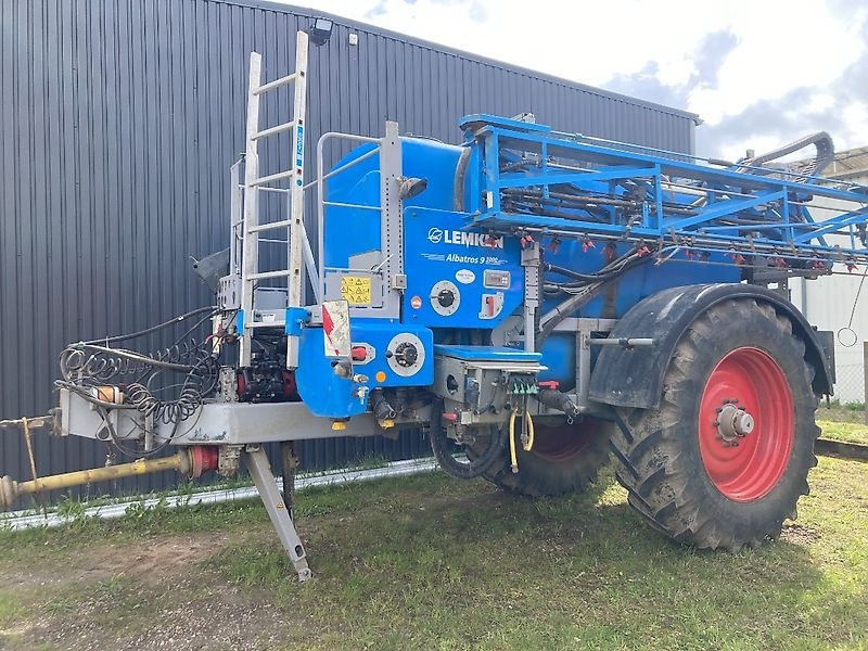 Lemken EuroTrain TC 5000 sprayers €25,000