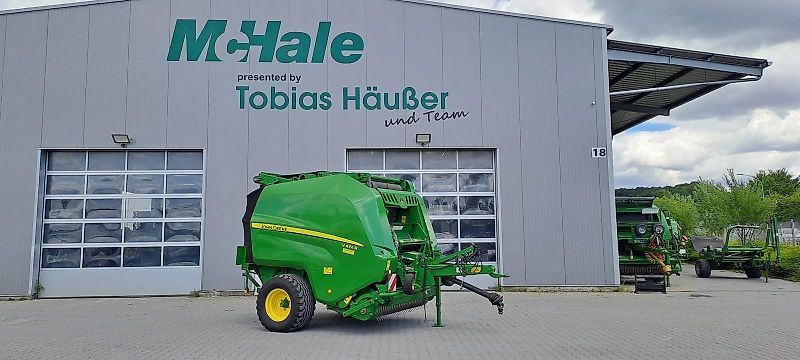 E-FARM: John Deere V461R - Presse à balles - id JAA6PZT - 44 900 € - Année: 2019 - Allemagne