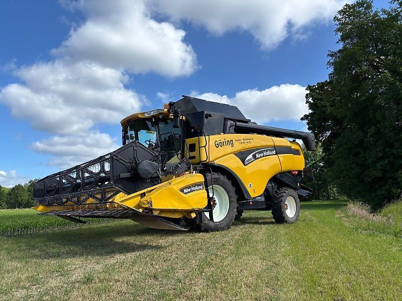 E-FARM: New Holland CX 860 N - Cosechadora - id 1JW5AEV - Año: 2004 - Horas: 3850,Potencia del motor: 333,Alemania