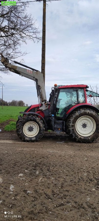 E-FARM: Valtra N135 - Tractor - id YT6XACC - €81,500 - Year of construction: 2021 - Engine hours: 2,100,Engine power (HP): 135,France