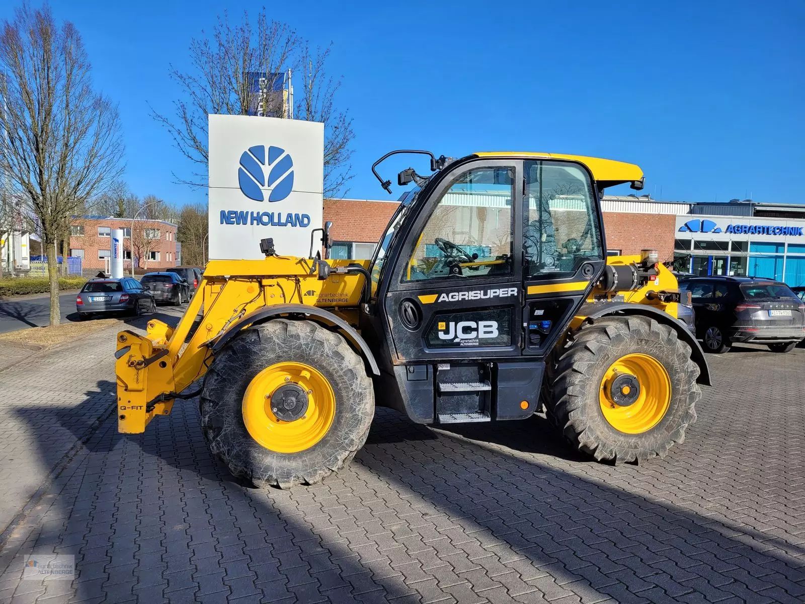 E-FARM: JCB 542-70 AGRI Super - Chargeur télescopique  - id P85YHIR - 89 832 € - Année: 2019 - Lecture du nombre d'heure: 3 100,Puissance du moteur (chevaux): 147,Allemagne