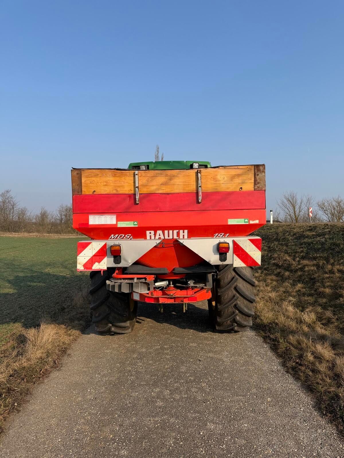 Rauch Fertiliser spreader €5,000