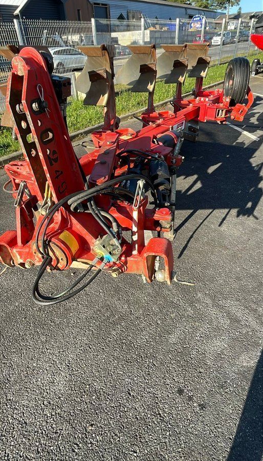 GREGOIRE BESSON ry47 416 160 90 Eke 7500 EUR