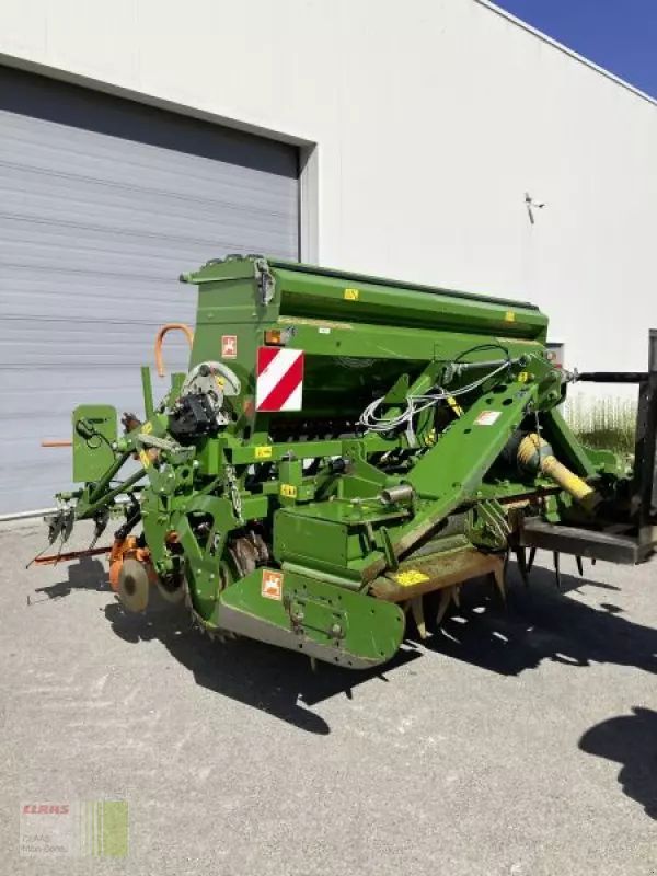E-FARM: Amazone KG 3000 Special - Kombinacja uprawowo-siewna - id KXSNHVF - 17 900 € - Rok produkcji: 2009 - Niemcy