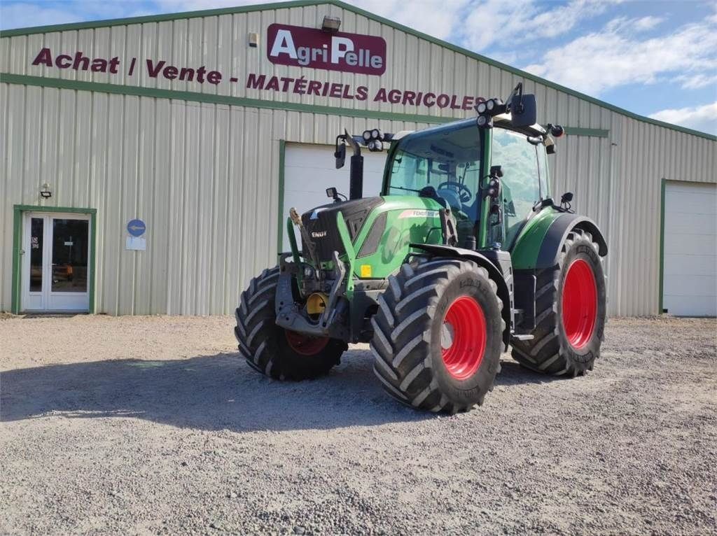 E-FARM: Fendt 312 Vario - Tracteur - id D5FECWS - 64 000 € - Année: 2016 - Lecture du nombre d'heure: 5 047,Puissance du moteur (chevaux): 120,France