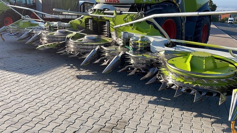 Claas Orbis 900 header €43,000