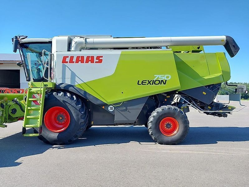 E-FARM: Claas Lexion 750 - Moissoneuse-batteuse - id N84I8FU - 99 000 € - Année: 2011 - Allemagne