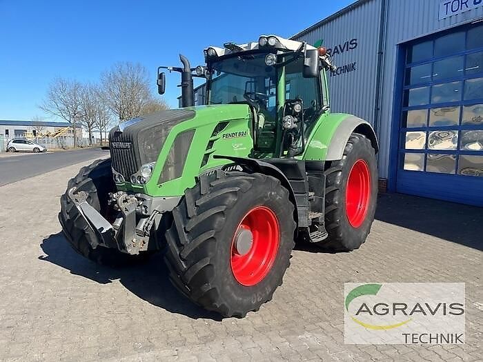 E-FARM: Fendt 824 Vario - Tractor - id DKSRKDI - €59,900 - Year of construction: 2013 - Engine hours: 13,445,Engine power (HP): 220,Germany