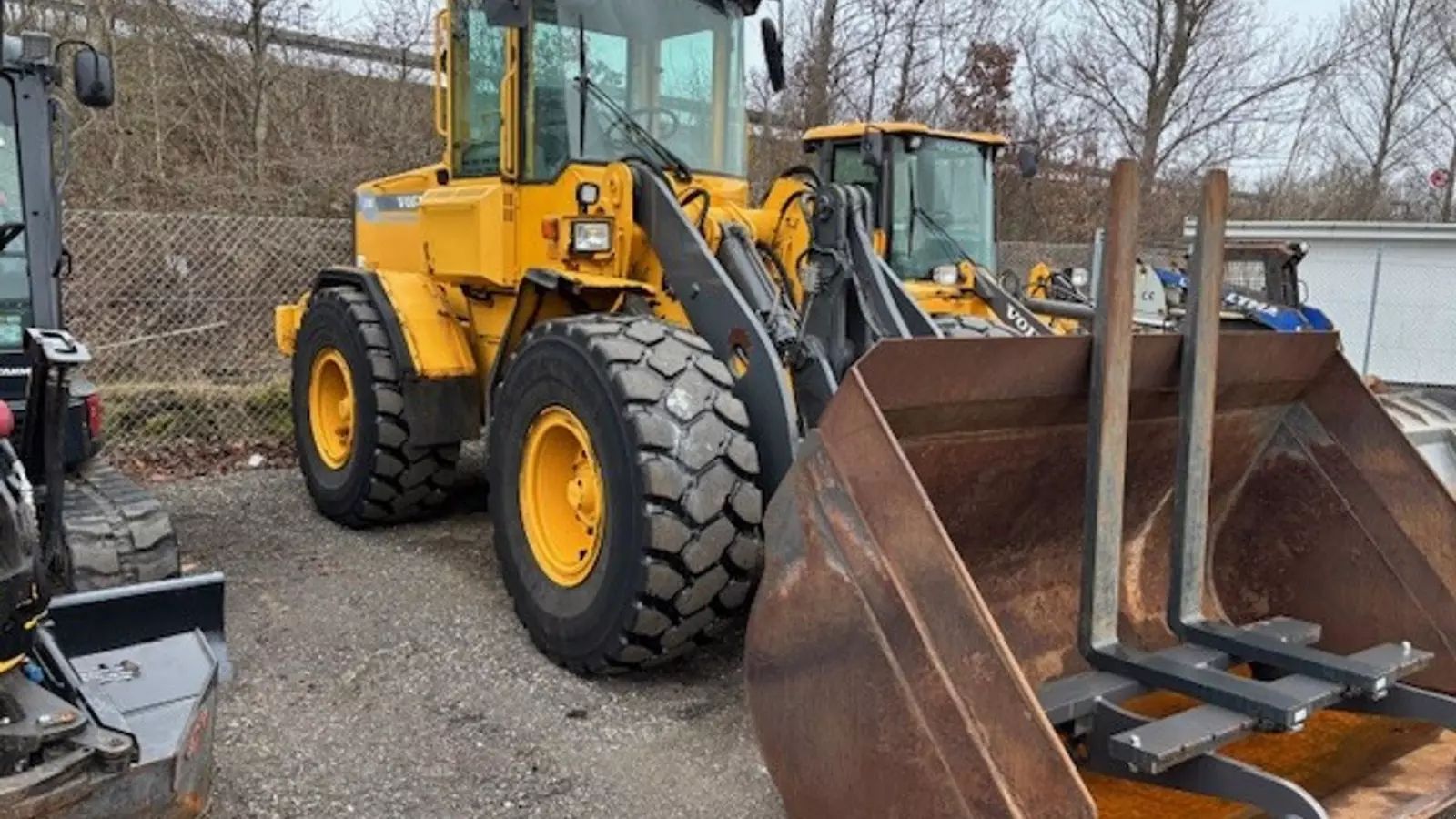 VOLVO l70c Chargeuse sur pneus 29 174 €