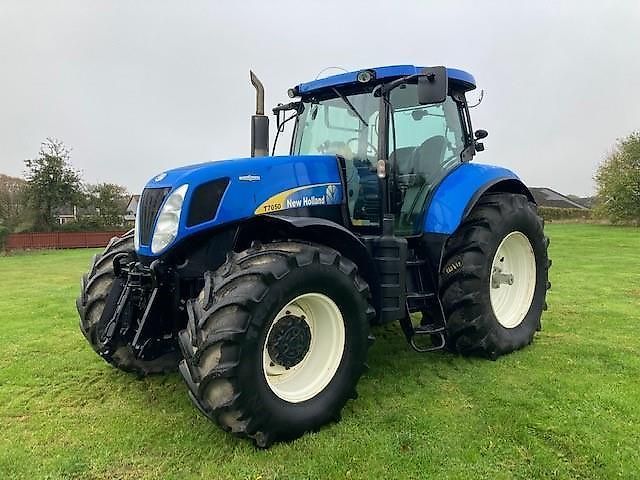 E-FARM: New Holland T7050 - Trattore - id 9D5MR5R - 42.317 € - Anno di costruzione: 2011 - Danimarca