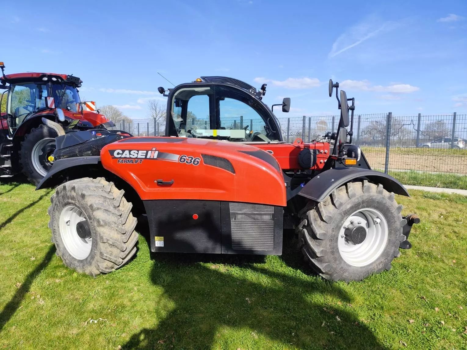 E-FARM: Case IH farmlift 636 - Chargeur télescopique  - id RUNTKFS - 89 000 € - Année: 2023 - France