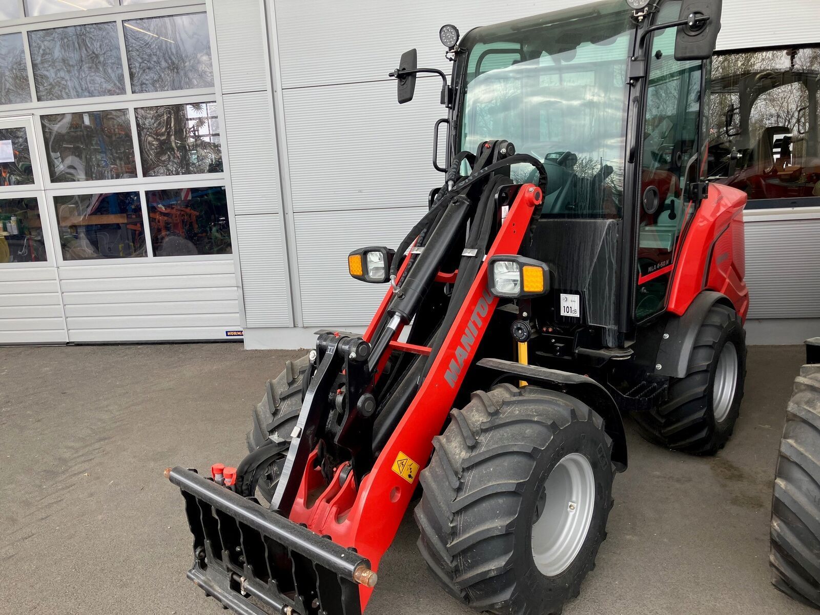 E-FARM: Manitou manitou mla 4-50 - Wheel loader - id RKH2A6R - €39,084 - Year of construction: 2023 - Engine hours: 10,Engine power (HP): 48,Austria