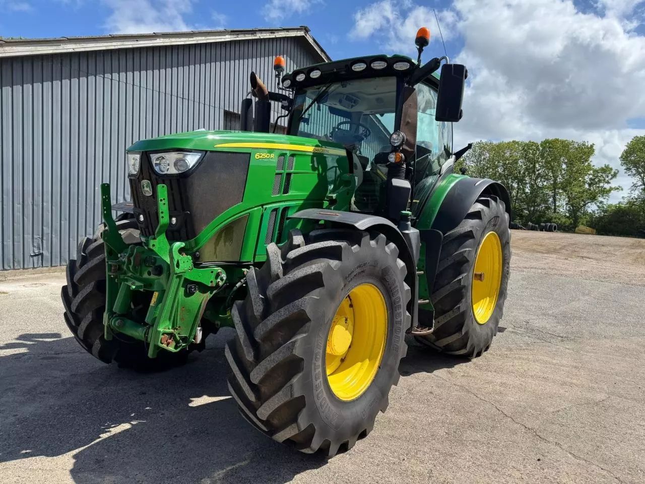E-FARM: John Deere 6250 R - Traktor - id JFRBSY6 - 113 799 EUR - Gyártási év: 2019 - Üzemóra (motor): 7144,Motor teljesítménye (LE): 239,Dánia