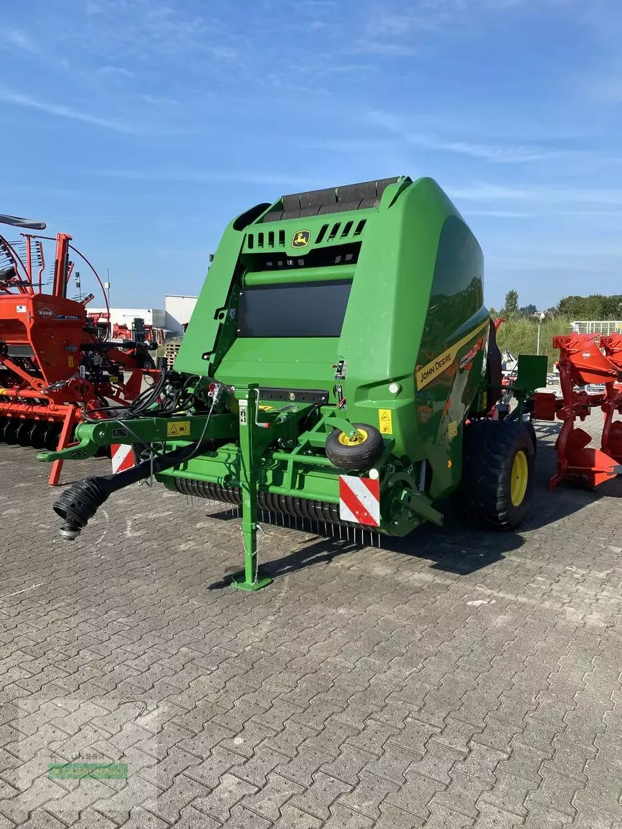 E-FARM: John Deere V451M - Empacadora - id MURNQSU - 58.250 € - Año: 2024 - Austria