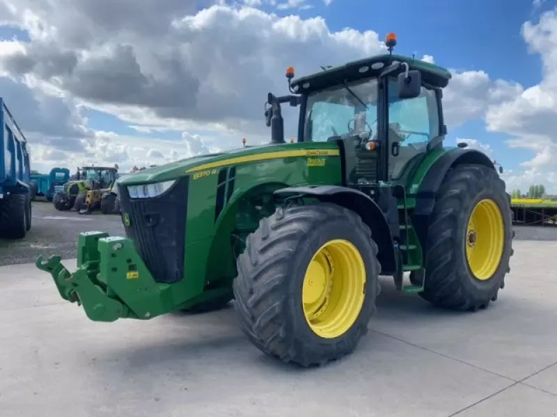 E-FARM: John Deere 8370 R - Tractor - id GPGP9J3 - 170.000 € - Año: 2018 - Horas: 4400,Potencia del motor: 370,Francia
