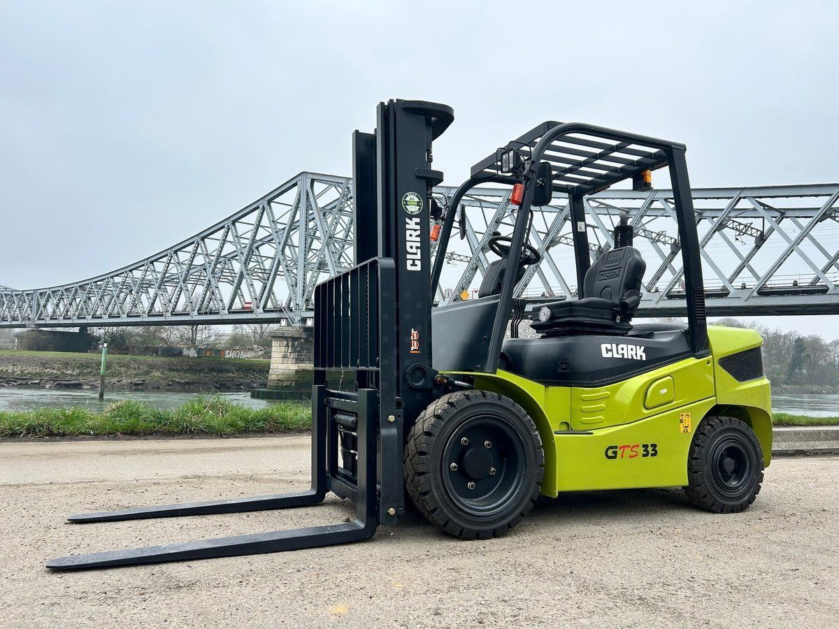 Clark gts33d Viličar 32.000 €