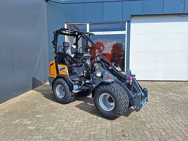 Giant G2500 X-tra HD Ładowarka kołowa