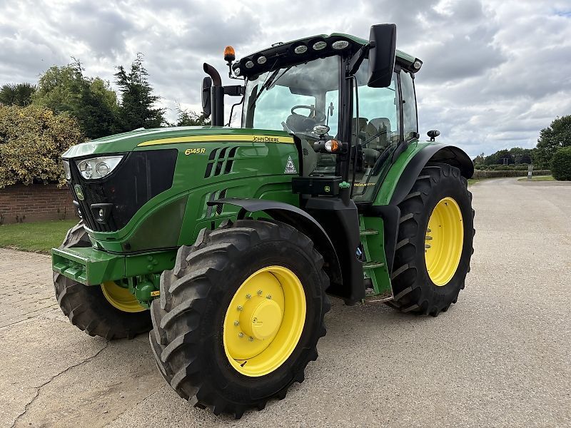 E-FARM: John Deere 6145 R - Tracteur - id GK85XW2 - 70 478 € - Année: 2021 - Lecture du nombre d'heure: 3 692,Royaume-Uni