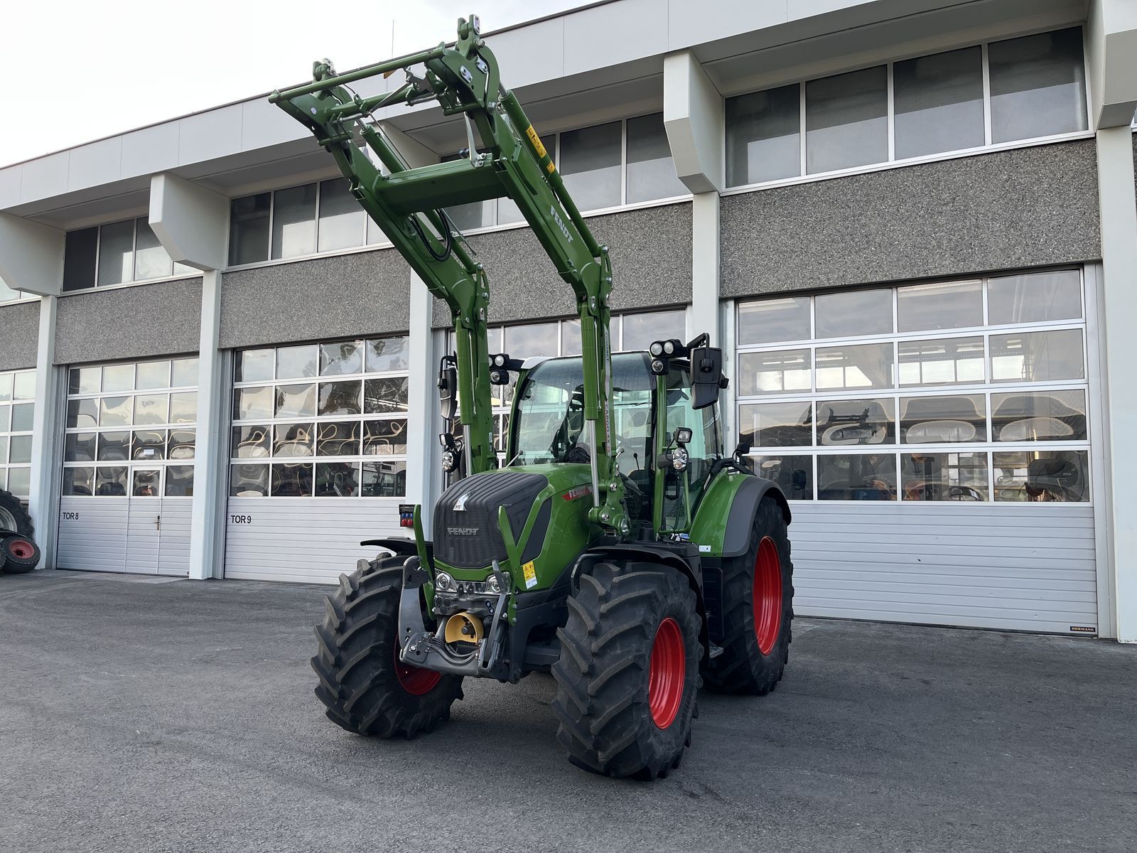 E-FARM: Fendt 312 Vario Profi - Tractor - id RM52KFA - €106,667 - Year of construction: 2022 - Engine hours: 320,Engine power (HP): 113,Austria