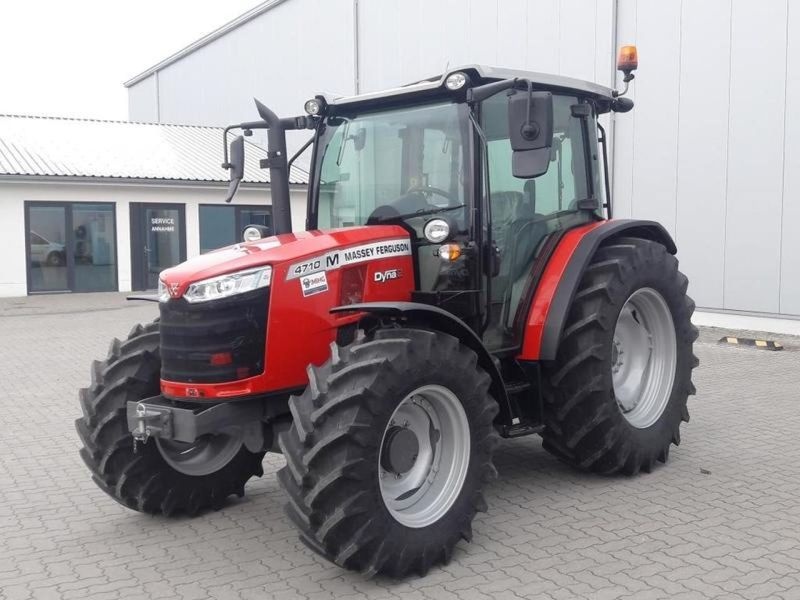 Massey Ferguson 4710 M tractor 54 000 €