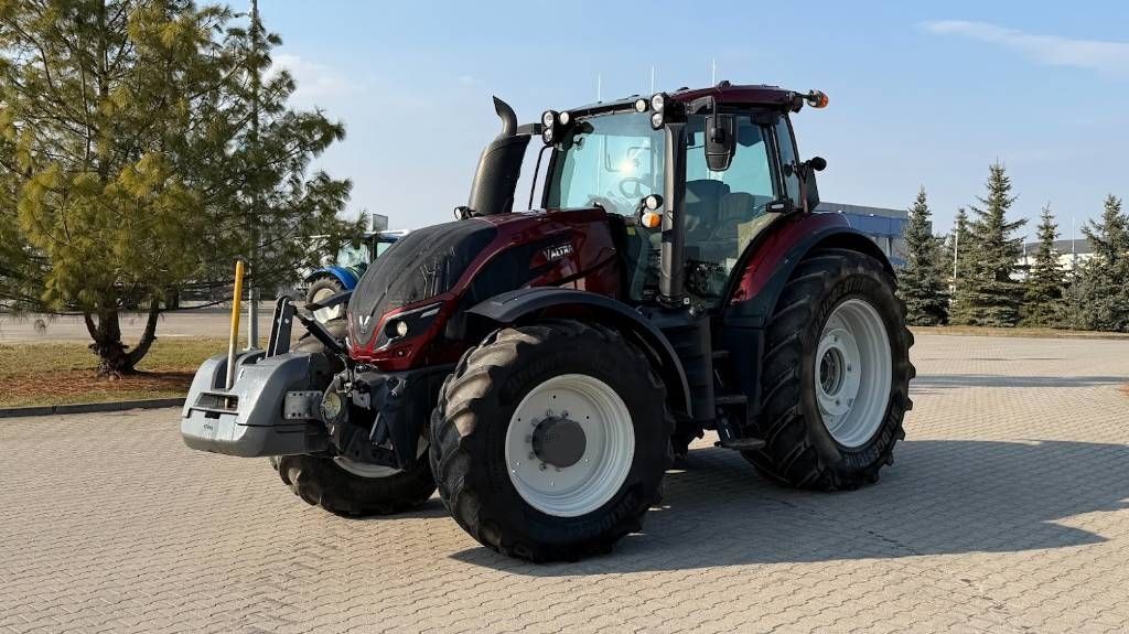 Valtra T 254 Tractor €87,026