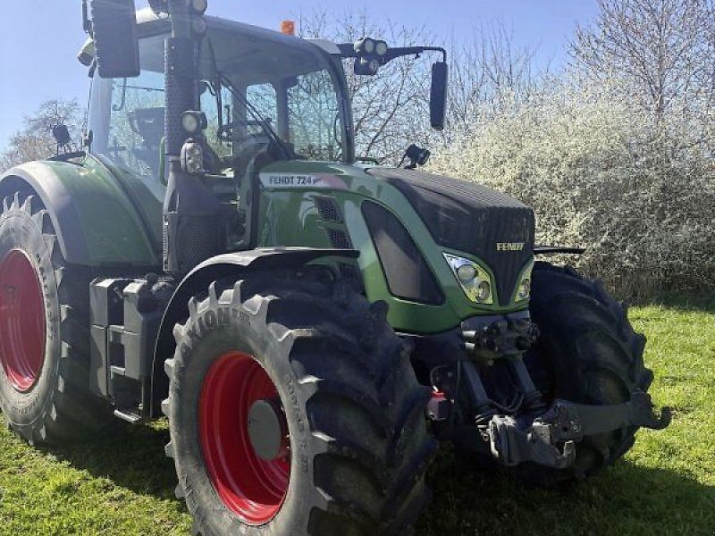 Fendt 724 Vario Tractor 76.900 EUR