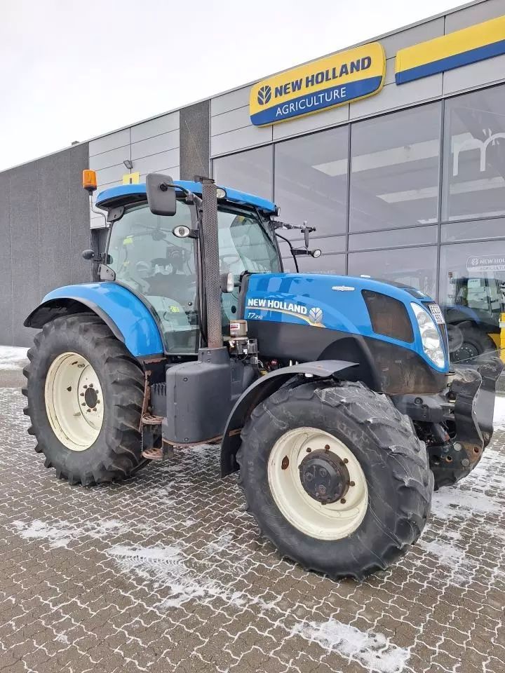 New Holland T7.210 Traktor 46 275 €
