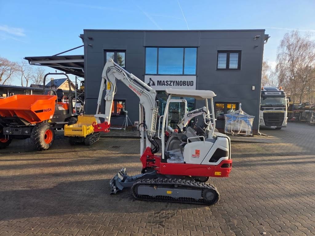 Takeuchi TB 225 Mini-pelle 30 722 €