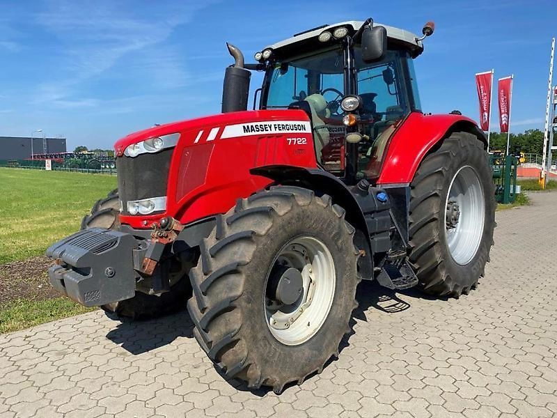 E-FARM: Massey Ferguson 7722 - Tracteur - id Y53IEPU - 75 000 € - Année: 2017 - Lecture du nombre d'heure: 3 705,Puissance du moteur (chevaux): 200,Allemagne