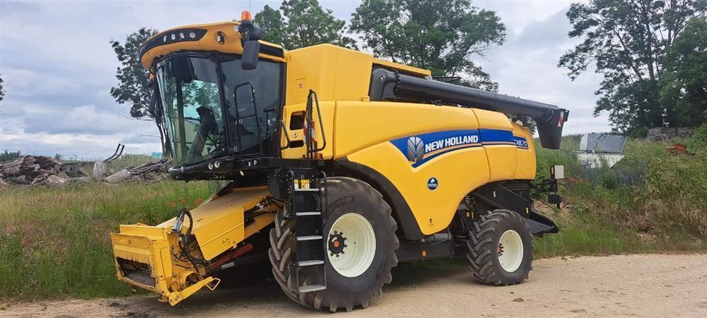 E-FARM: New Holland cx 8.70 - Cosechadora - id WZQDMAH - Año: 2023 - Horas: 390,Francia