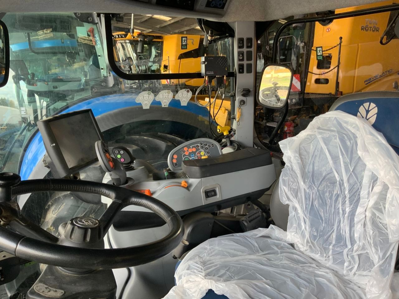 New Holland T6.180 DC Τρακτέρ 85.000 €