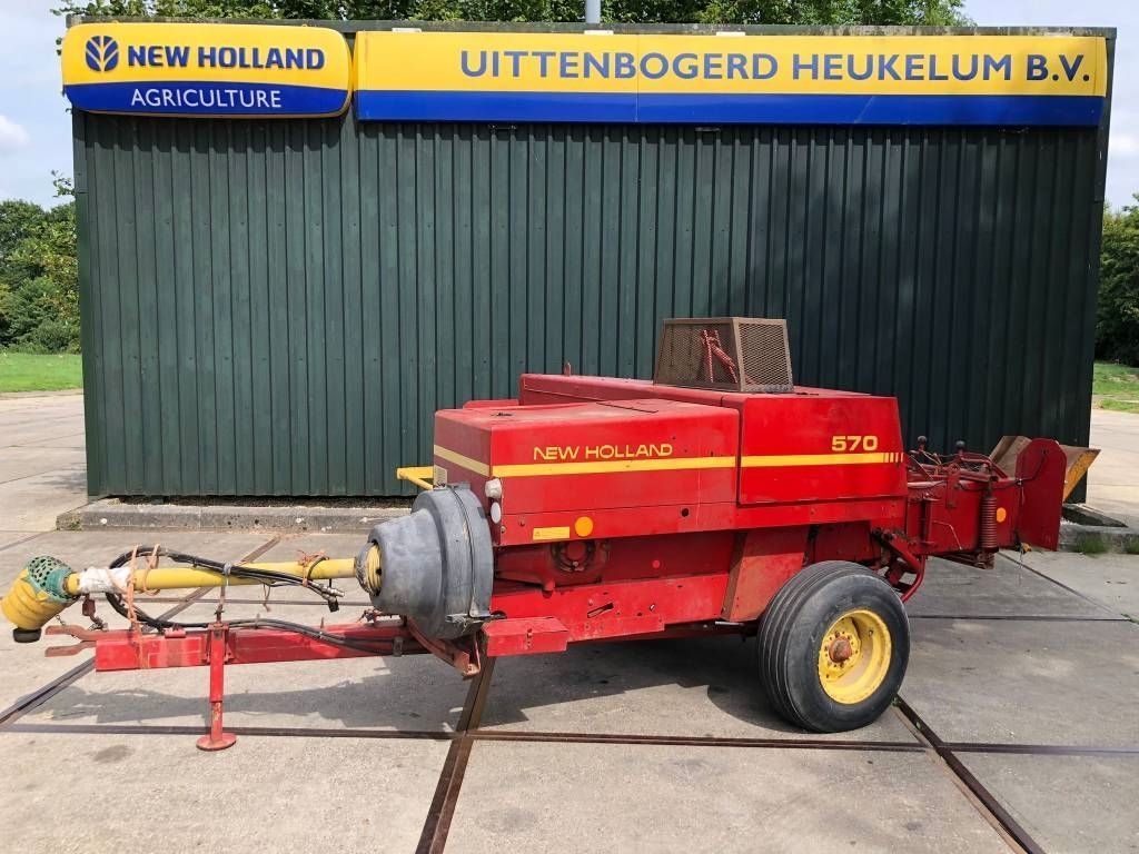 New Holland 570 Πρέσσα 7.500 €