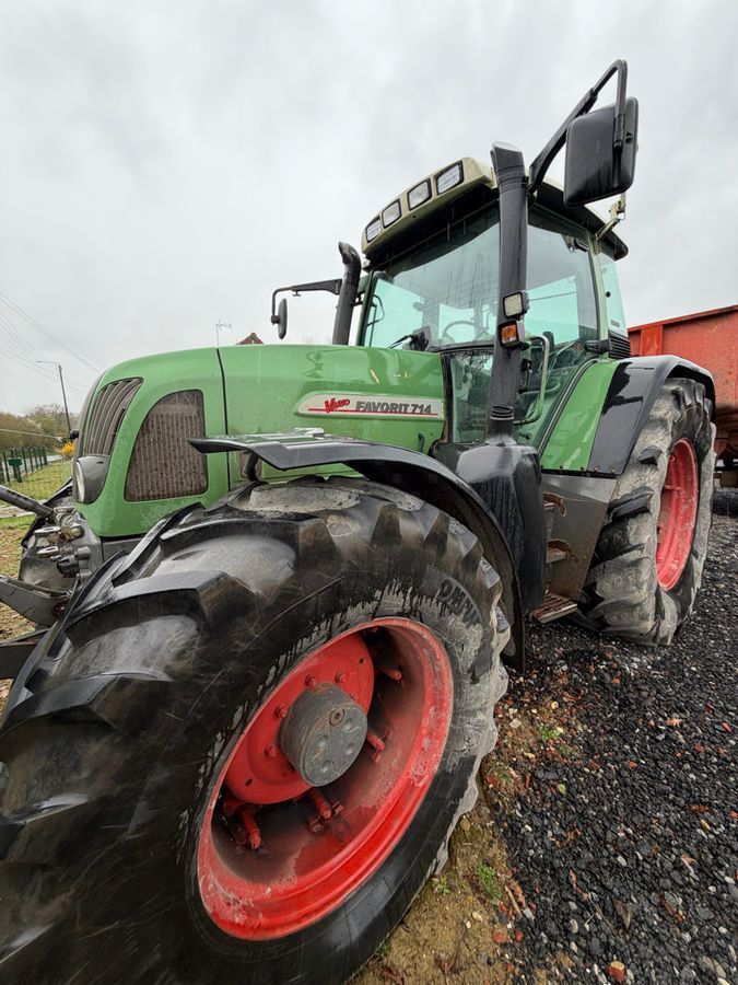 Fendt 714 Vario Tractor €30,000
