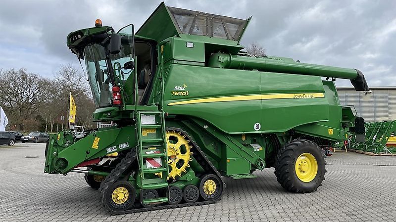 E-FARM: John Deere T660 - Kombajn zbożowy - id 3MXDXKH - 239 000 € - Rok produkcji: 2019 - Motogodziny: 1116,Moc silnika: 387,Niemcy