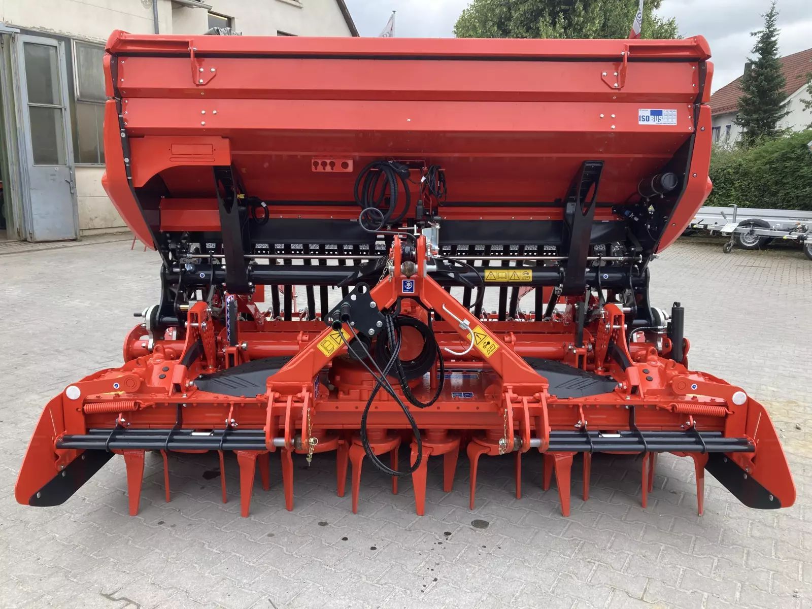 E-FARM: Kuhn Sitera 3030-24 E - Semoir - id IHQFR4N - 45 714 € - Année: 2023 - Allemagne