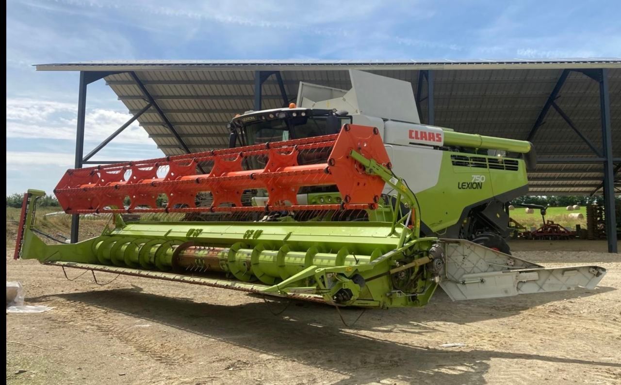 E-FARM: Claas Lexion 750 Montana - Mähdrescher - id SAQXLRP - 190.000 € - Baujahr: 2019 - Abgelesene Motorstunden: 2.300,Frankreich