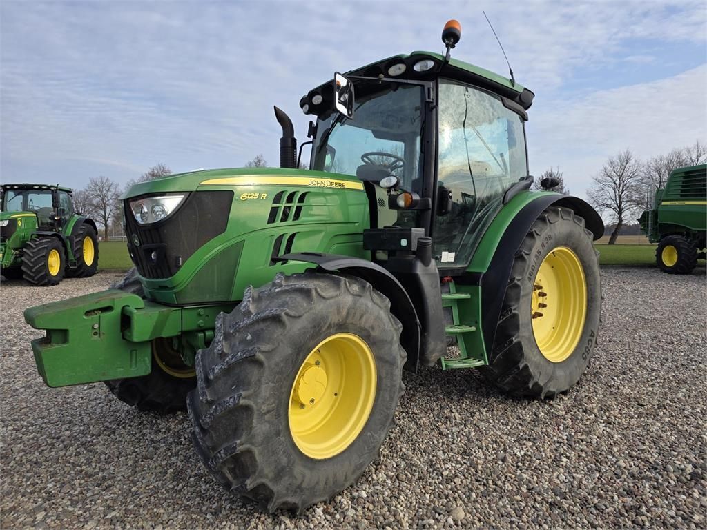 John Deere 6125 R Tractor €52,000
