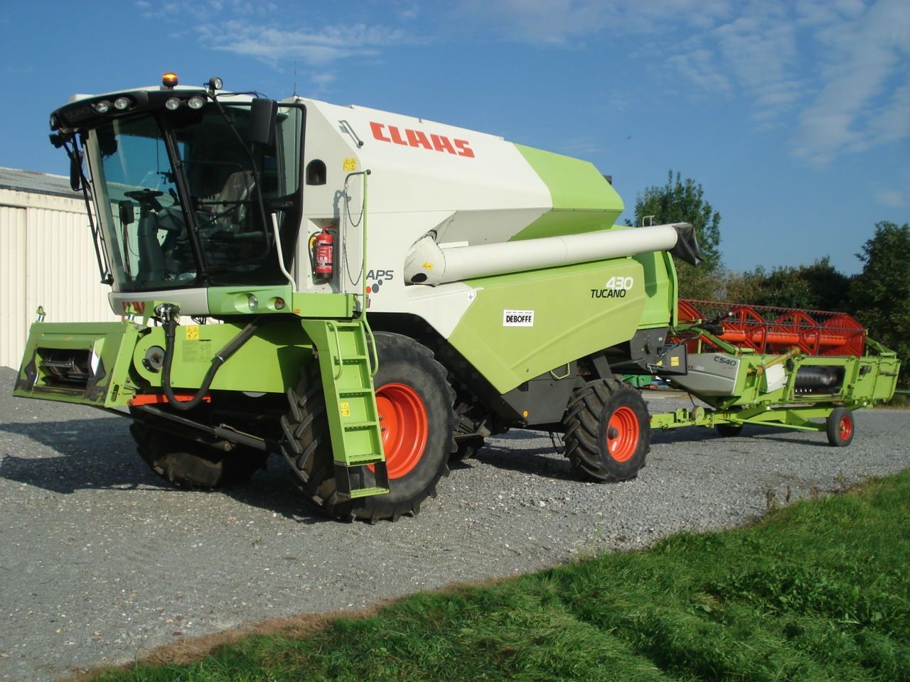 Claas Tucano 430 Combine harvester €90,000