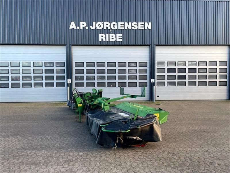 E-FARM: John Deere 388 - Rastrillo - id N5XTQ41 - 10.056 € - Año: 2006 - Dinamarca