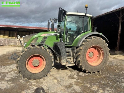 E-FARM: Fendt 724 Vario - Tractor - id ZACDZTZ - €115,000 - Year of construction: 2019 - Engine hours: 4,450,Engine power (HP): 240,France