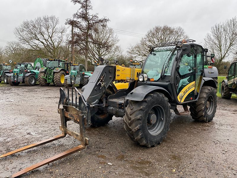 New Holland th7.42 elite Teleskopický nakladač 42 973 €