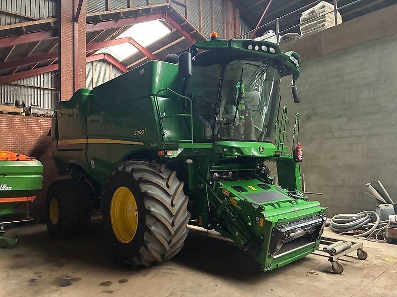 John Deere S 790 Combine harvester €260,807