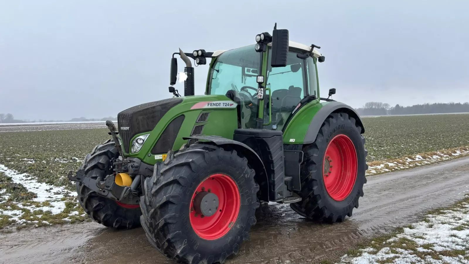 Fendt 724 Vario Profi Plus Tractor €95,000