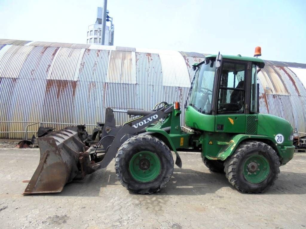 VOLVO l 30 b-z/x Wheel loader €24,000