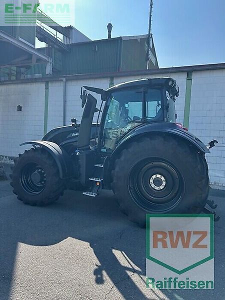 Valtra T215D Traktor 158 824 €