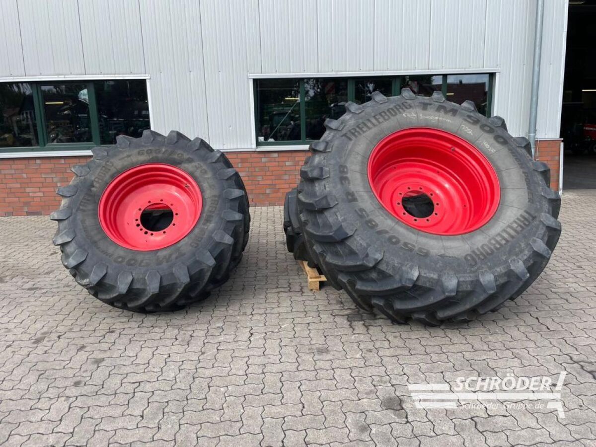 Fendt 2x 600/70 r30 / 2x 650/85 r38 trelleborg Kerék és járószerkezet 8885 EUR