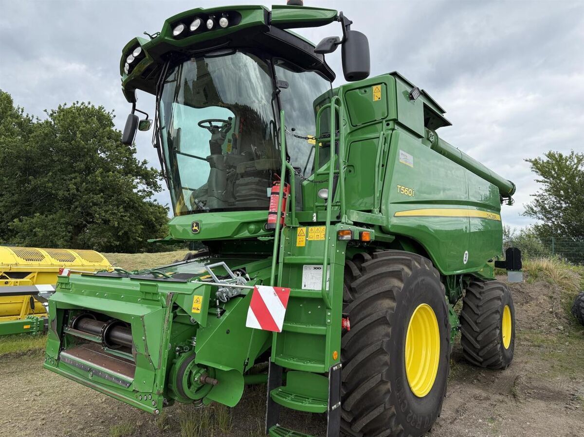 E-FARM: John Deere T 560 i - Mähdrescher - id DEJ3MQA - Baujahr: 2017 - Abgelesene Motorstunden: 723,Motorleistung (PS): 391,Deutschland